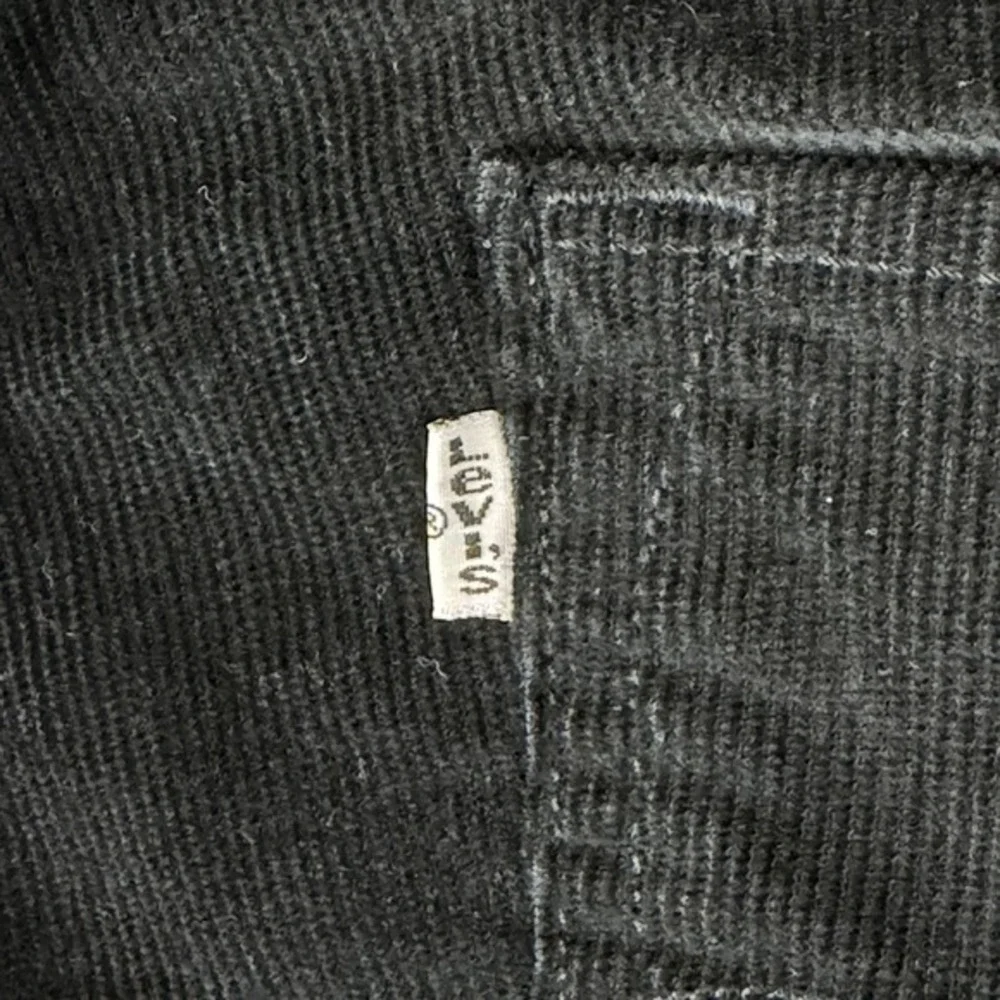 Levi's 511 Men's W30 L32 Skinny Corduroy Pants Black Cord Trousers Casual Modern